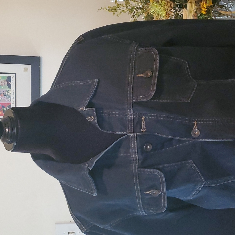 Black label  Lucky Coat